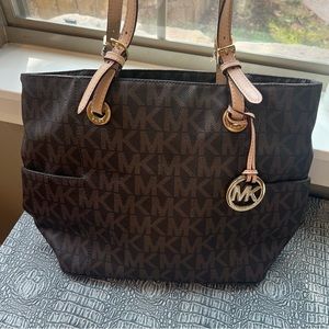 Michael Kors monogram Jetset tote travel